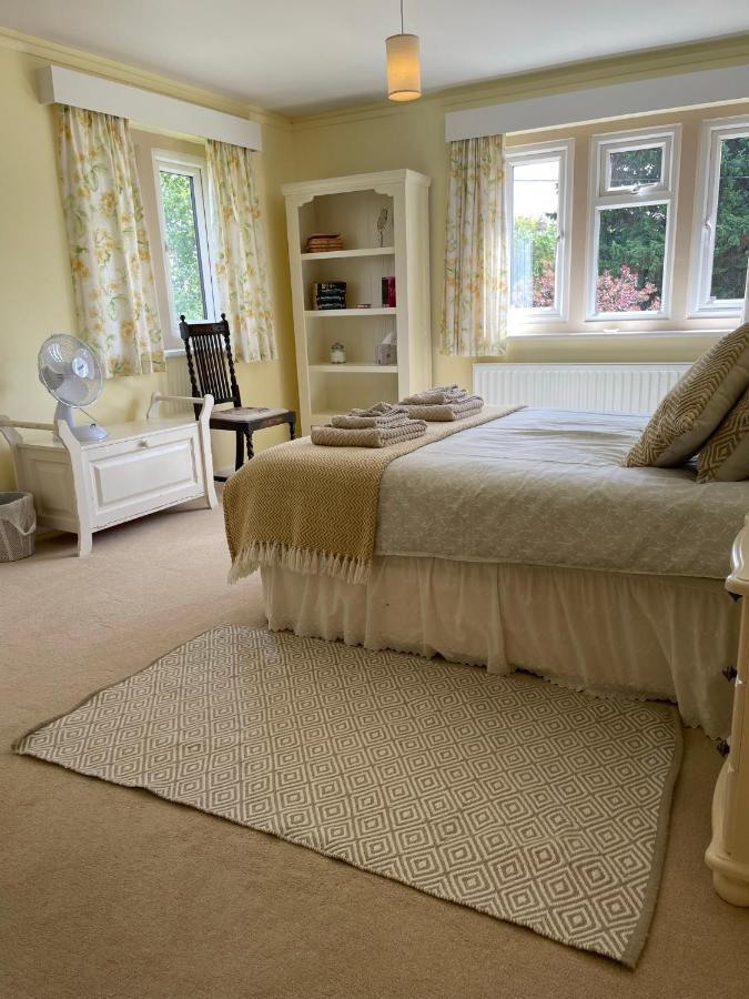 Cotswolds Luxury House In Central Bourton Large Sleeps 2-11. Pet Friendly. Exterior photo